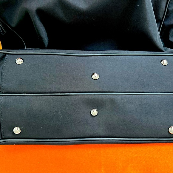 Like New! Large Gucci Leather & Vinyl/Canvas Suitcase, Purchased in Rome in 00’s - Picture 8 of 14